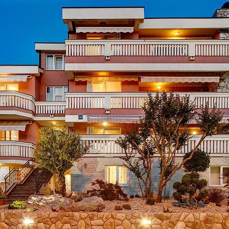 Senada Apartments Selce Eksteriør bilde