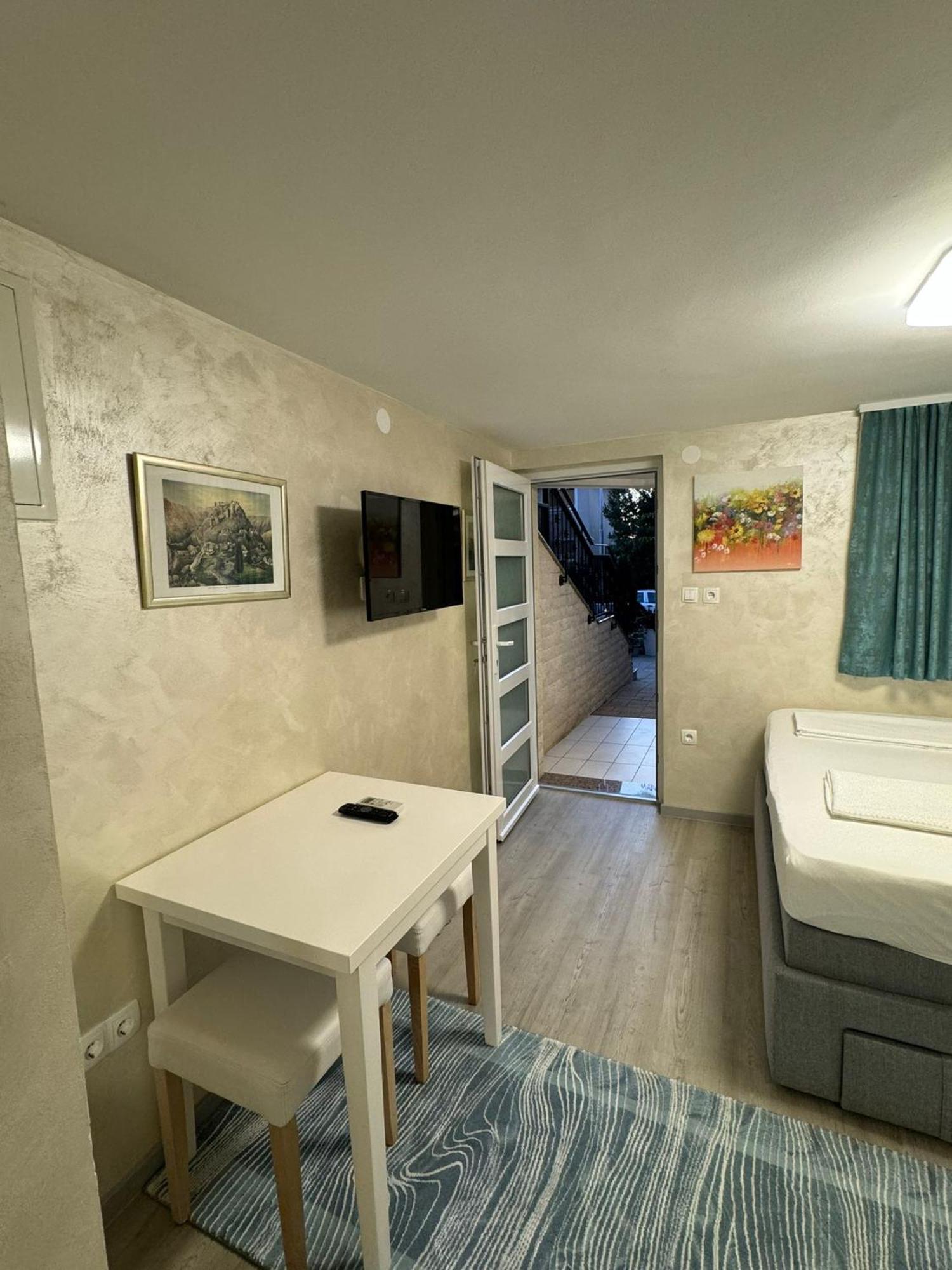 Senada Apartments Selce Eksteriør bilde