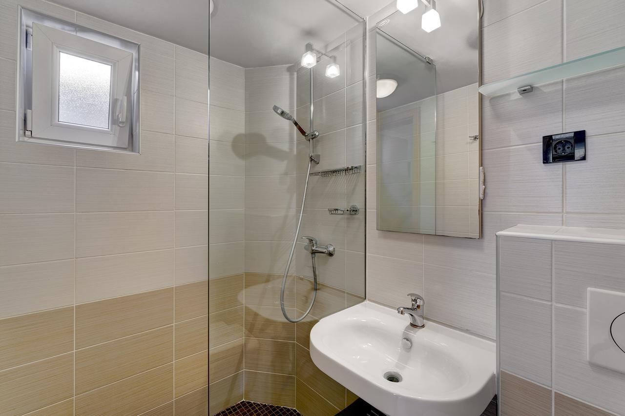 Senada Apartments Selce Eksteriør bilde